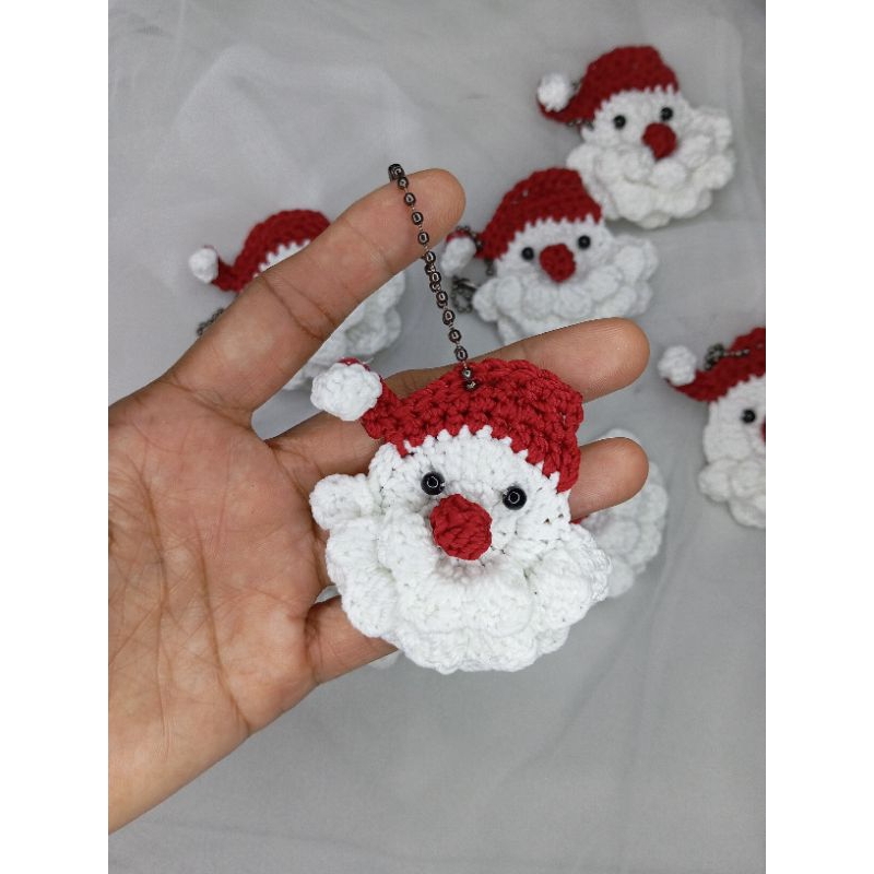 ganci santa rajut / souvenir ganci santa rajut/ amigurumi keychain