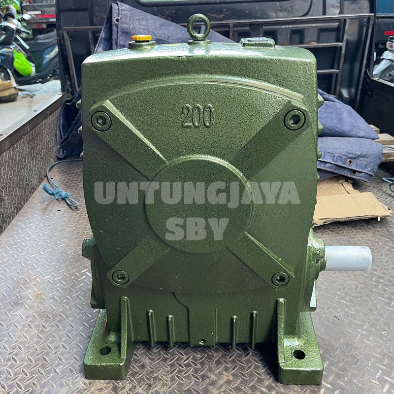 GEARBOX WPA 200 / GIRBOX WPA 200 / GEAR BOX WPA 200 / WORM GEAR REDUCER WPA 200 / WORM SPEED REDUCER