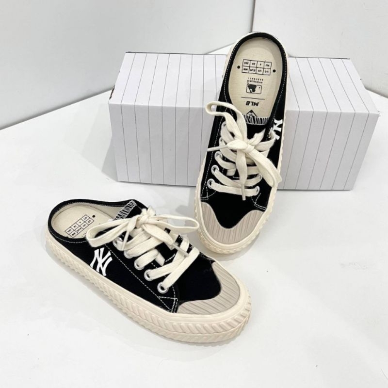 Sepatu NY MLB flat selop hitam putih