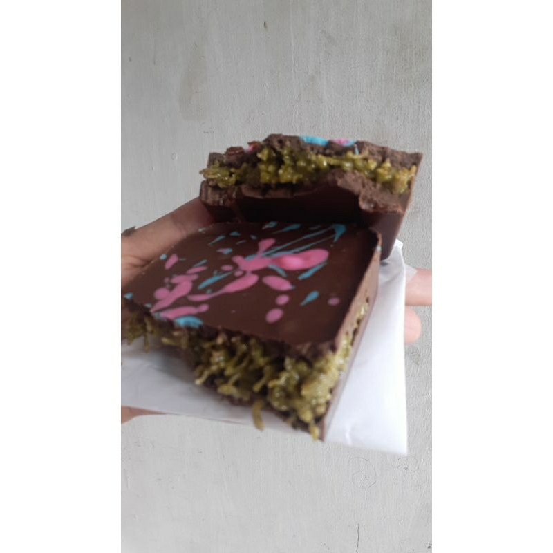 

coklat dubai by. aulia audy cookies berat 100g