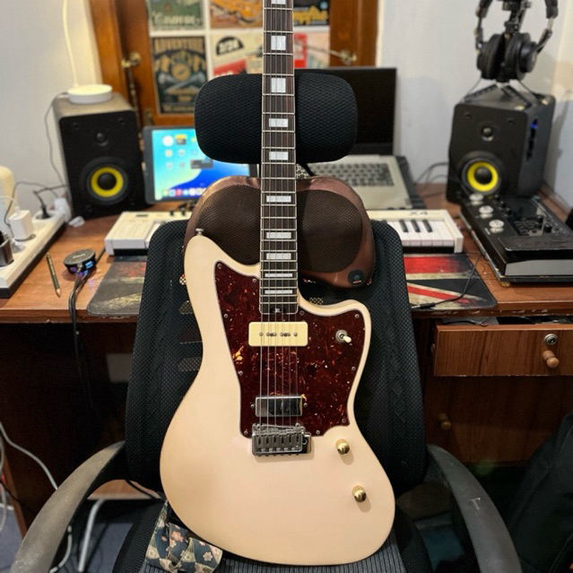 Radix Jarvis Guitar second