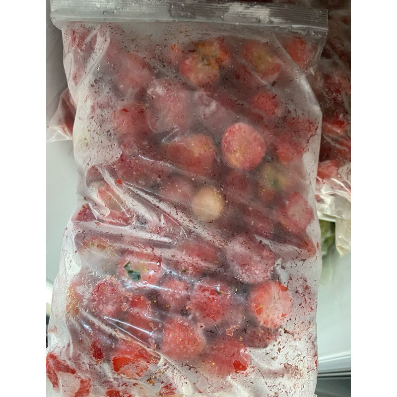 

Strawberry Stroberi Frozen Berat -/+1Kg