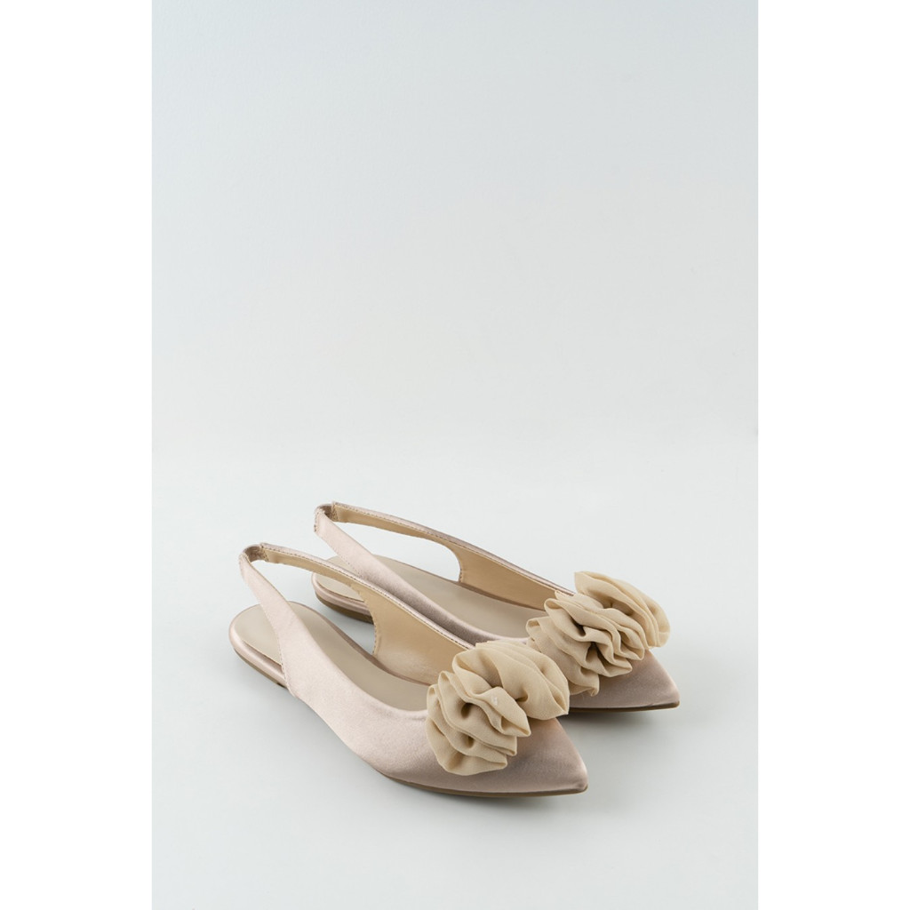 sepatu wanita kekinian  essentials shoes rinn