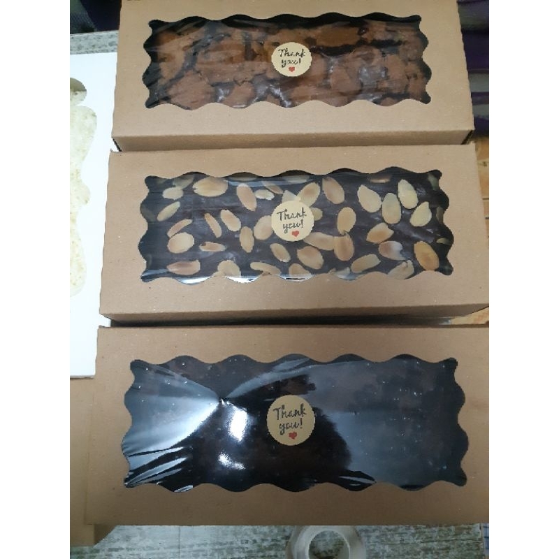 

[PRE-ORDER] Brownies Panggang Premium/Fudgy Brownies/FREE TOPPING (Almond/chocochip/cookies)