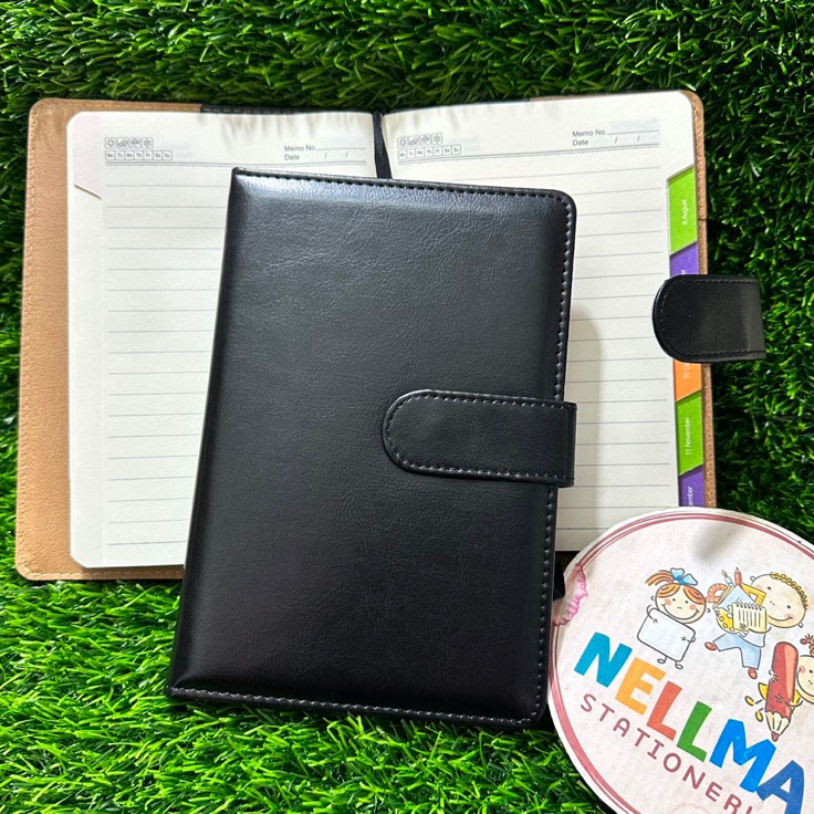 

KODE NKHNJ Buku Agenda Caver Kulit Kancing Magned Agenda Bulanan