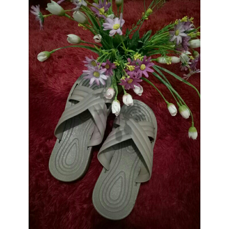 sandal karet boloni wanita