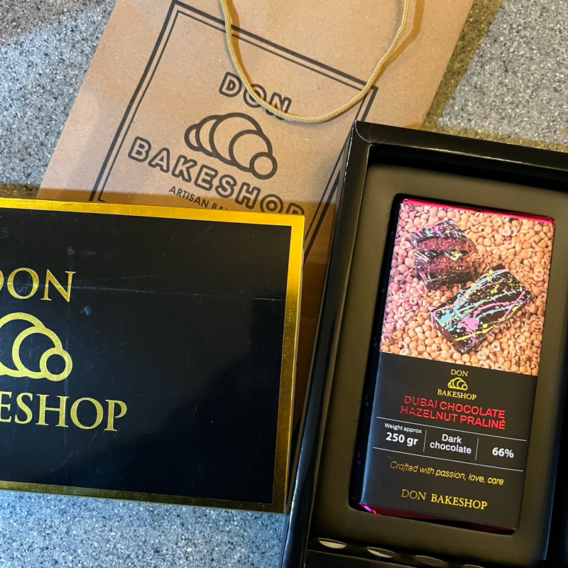 

bGF [READY STOCK] Don Bakeshop Coklat Dubai Viral Pistachio Kunafa & Hazelnut Pra