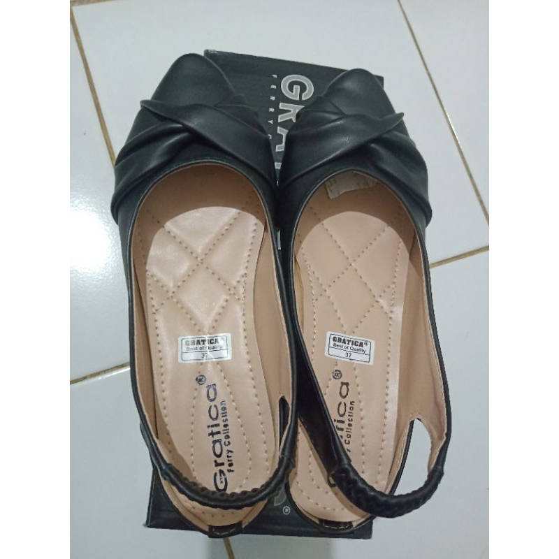 Flatshoes Gratica Shoes (PRELOVED)