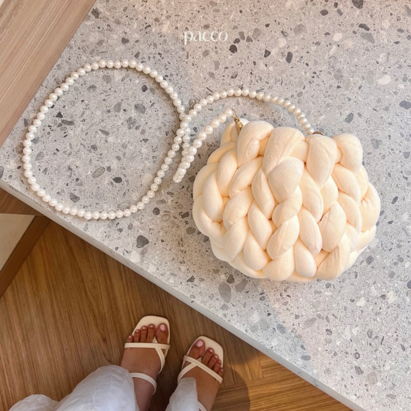 Pacco Mini Cloud Bag - Tas Selempang Wanita Handmade Chunky Knit Sling Bag Mini