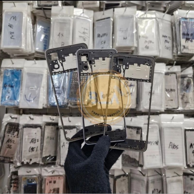 BEZEL TUTUP MESIN TULANG TENGAH BEZEL REALME C65