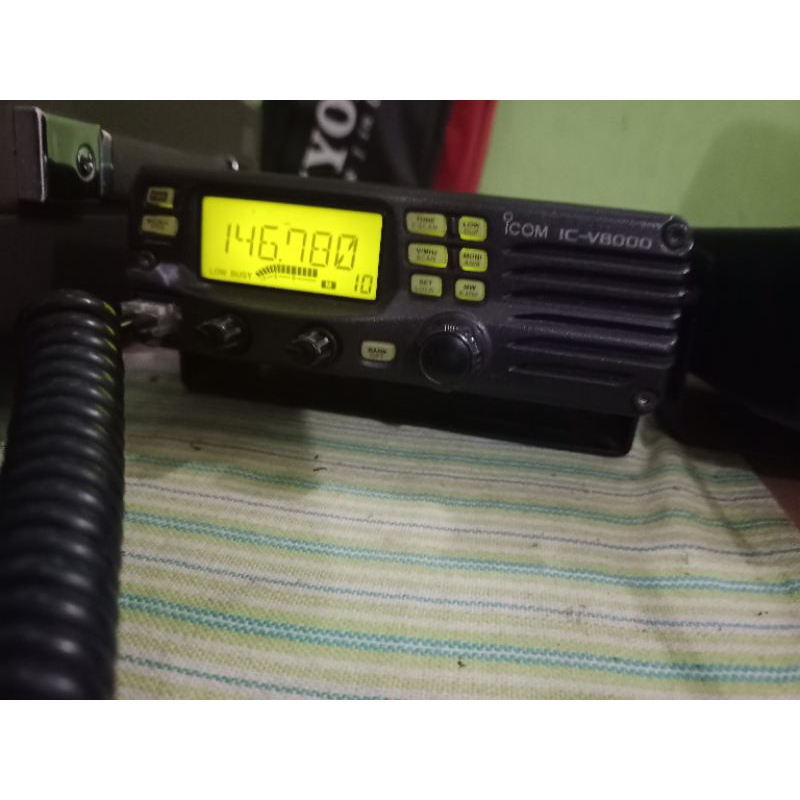 Icom V8000