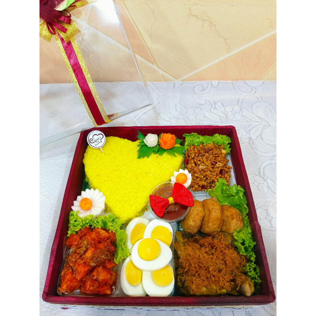 

Paket Seserahan Nasi Kuning 3 Porsi / Paket Seserahan Harga Murah/Paket Nasi Kuning Enak