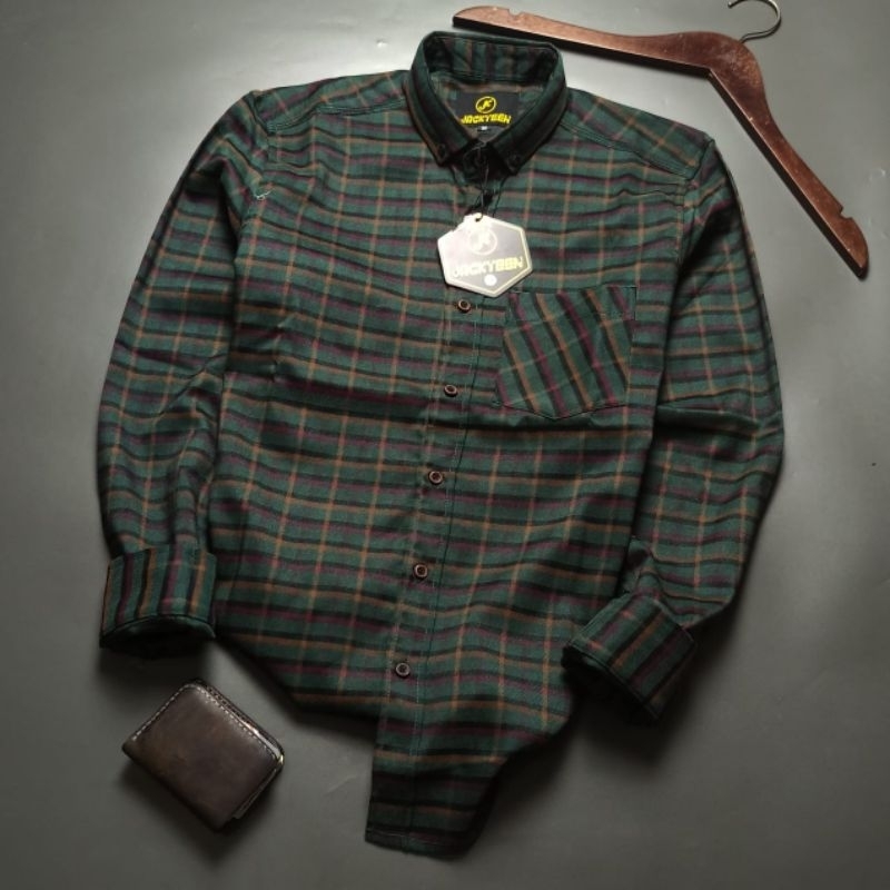 Kemeja flanel slimfit putih army / kemeja army / flanel warna maroon /kemeja pria lengan panjang / h