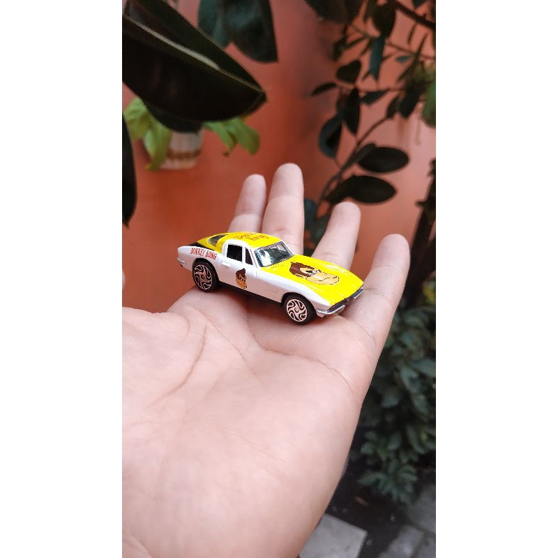 Diecast Racing Champions ERTL Donkey Kong Loose 63 Vette Corvette