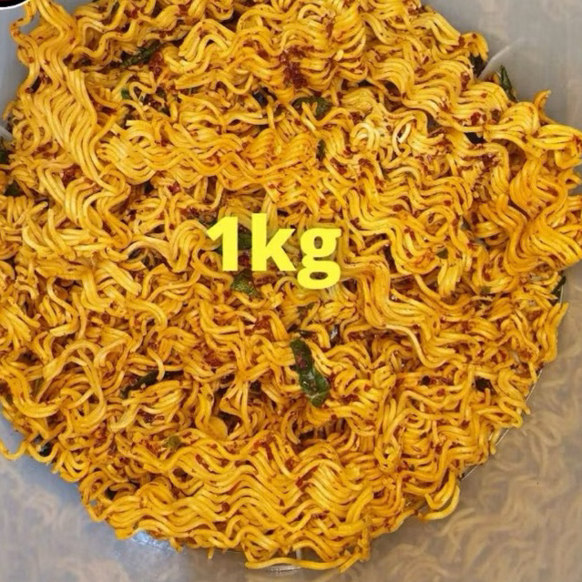 

Snack Fantasy | 250 gram Mie Kremes mie pedas daun jeruk mie kering cikruh gurih reyah kiloan