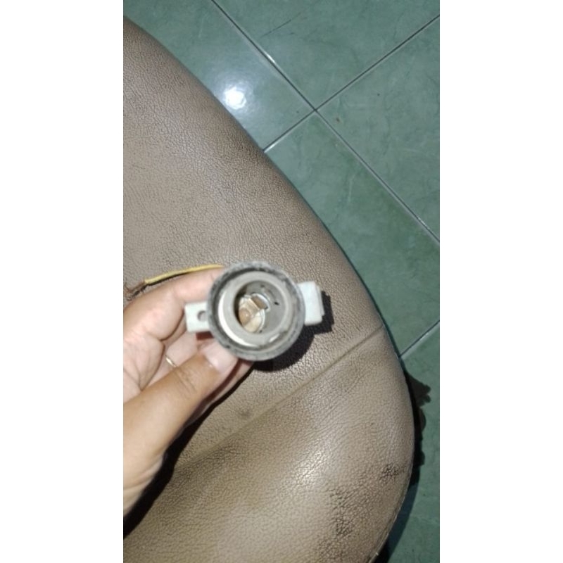 tancapan untuk cas hp mobil galant hiu v6