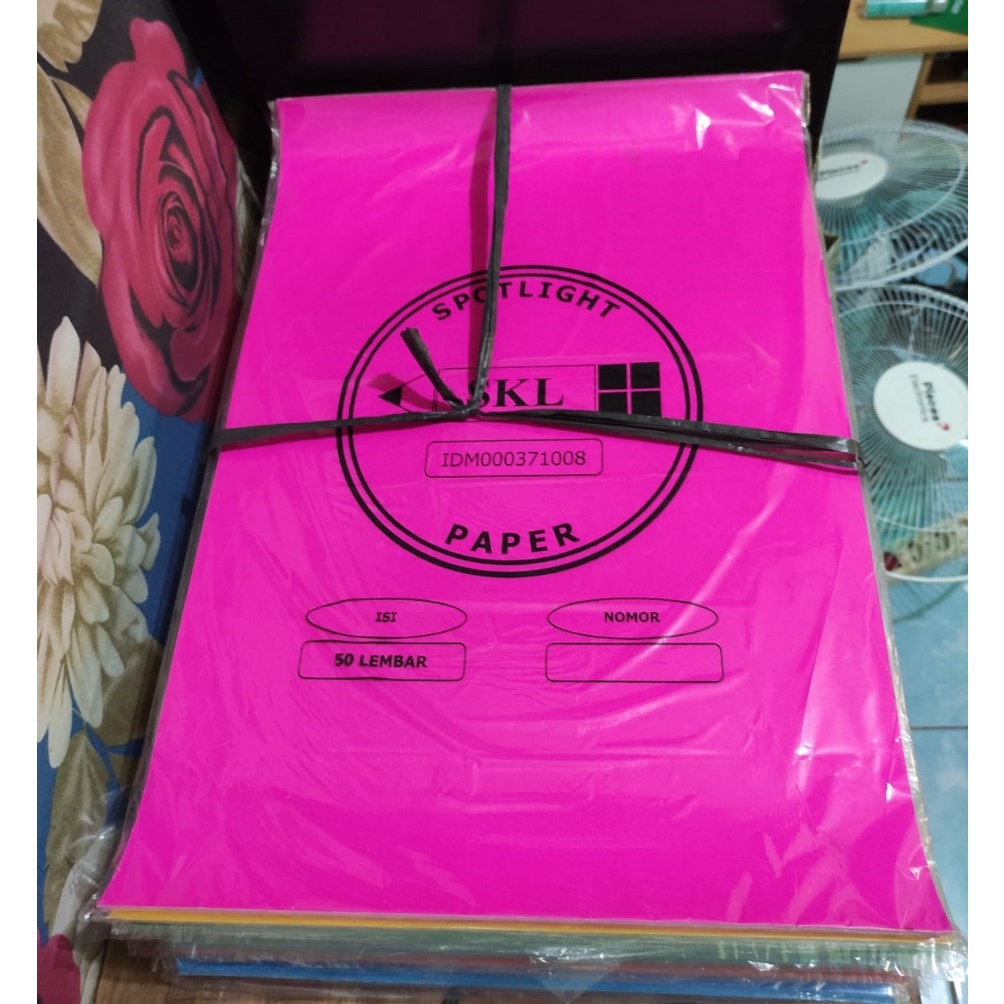 

Stock Banyak Kertas Karton Asturo Warna Cerah 4x6 Cm 1pak5lembar I76