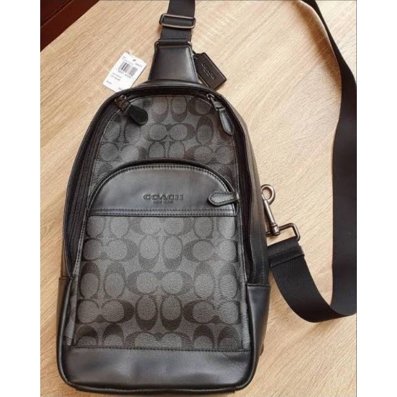 tas slempang pria coach