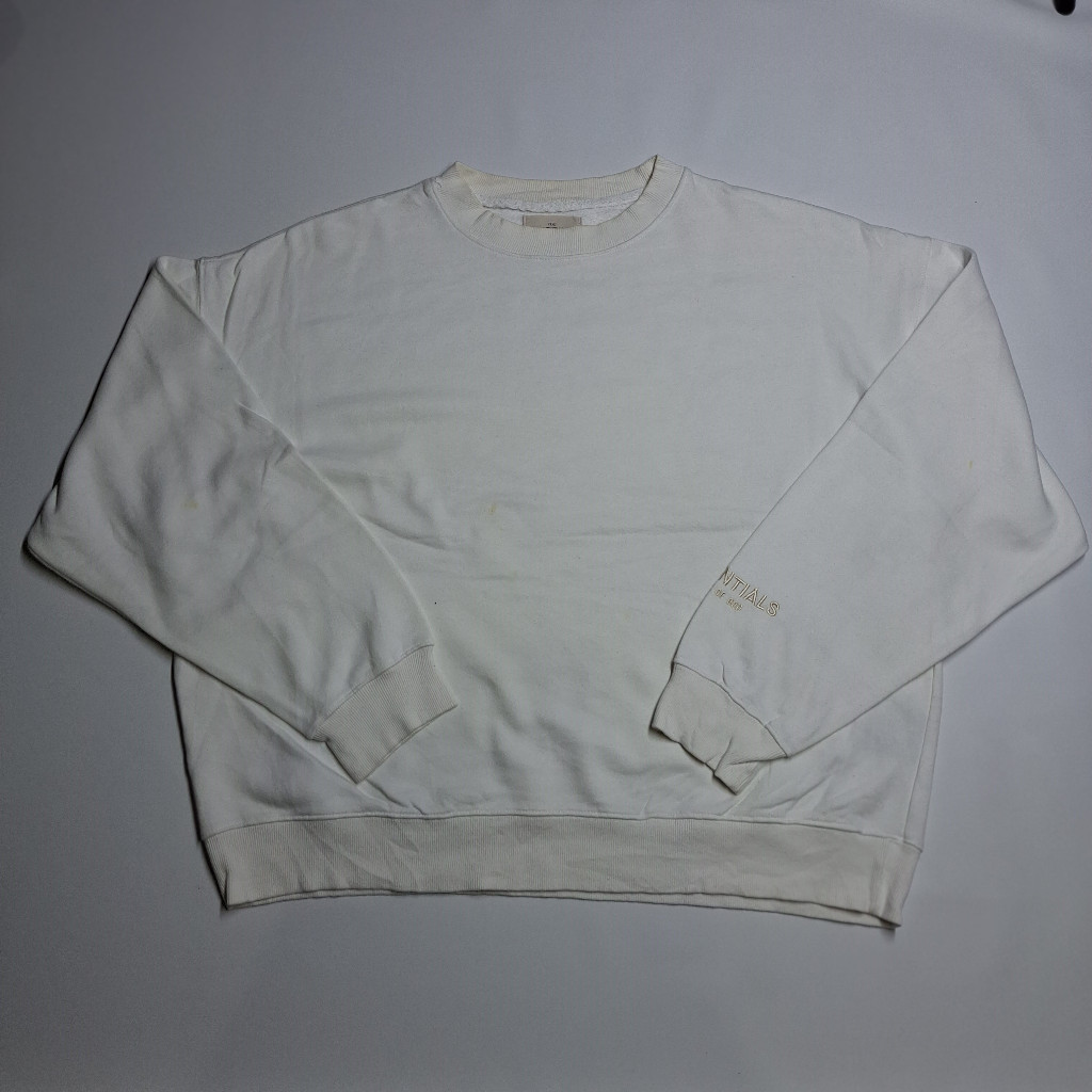 Sweater Crewneck "ESSENTIALS" Second || Size XL