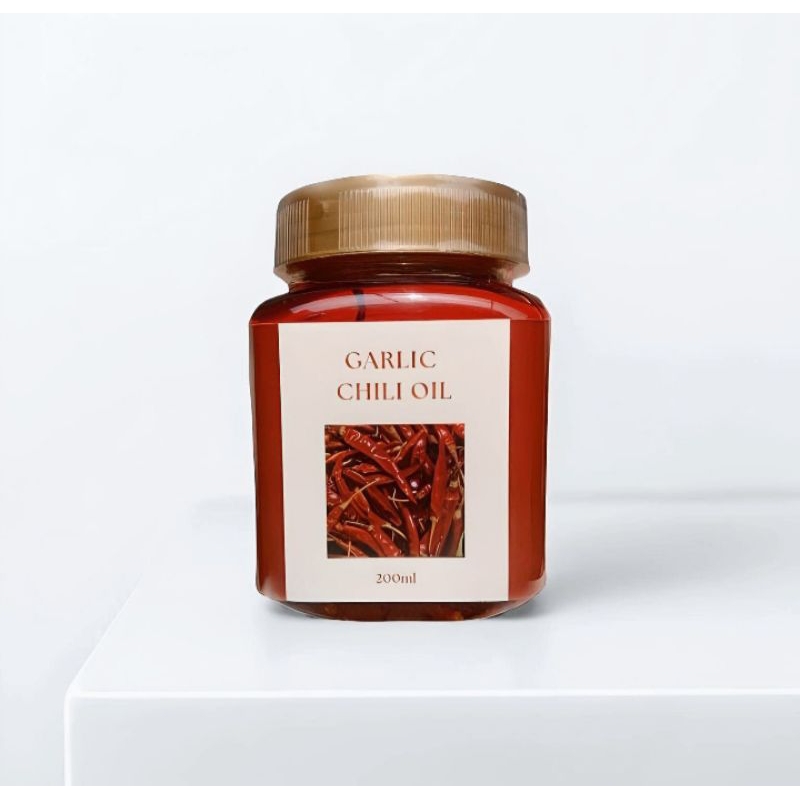 

Garlic Chilli Oil by Dapoer Widara