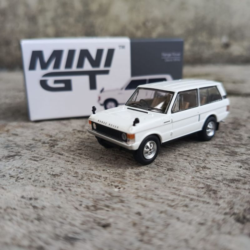 mini GT miniGT 658 range rover davos white putih