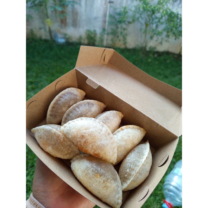 

cireng mini isi ayam suwir pedas