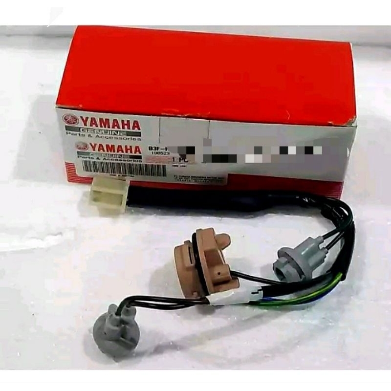 FITING SOKET LAMPU BELAKANG LEXI 125 ORIGINAL