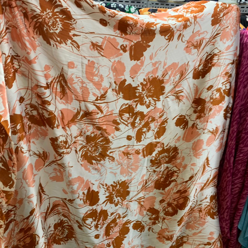 kain silk crinkle - kain crinkle silk motif - kain cradenza silk motif