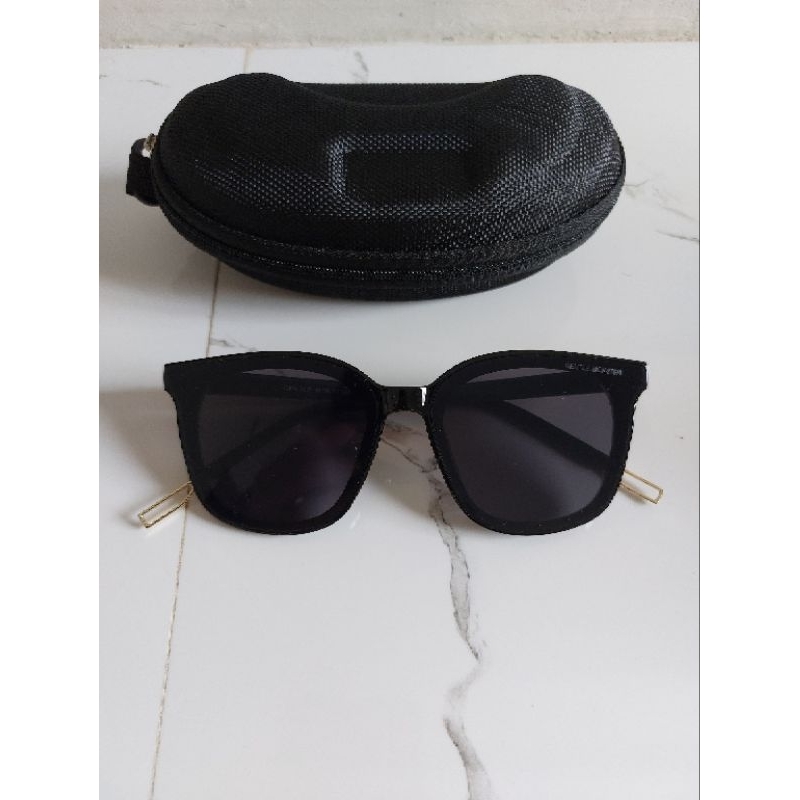 Kacamata GM Scarlet Black Preloved