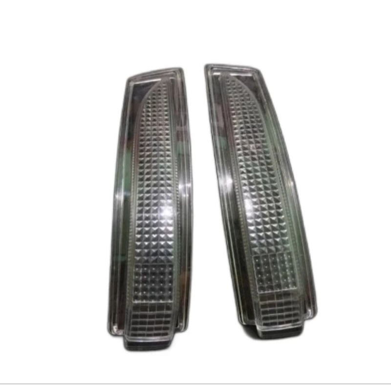 mika lampu sen spion untuk mobil agya ayla TRD 2017 2018 2019 2020 2021 2022 2023.
produk original.