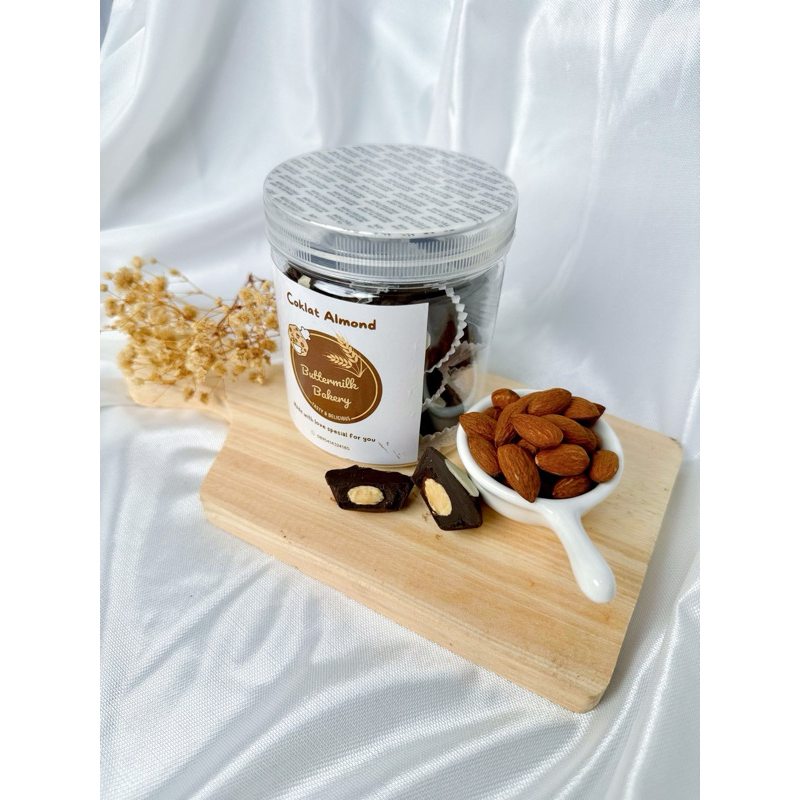 

Coklat Almond Premium - BUTTERMILK