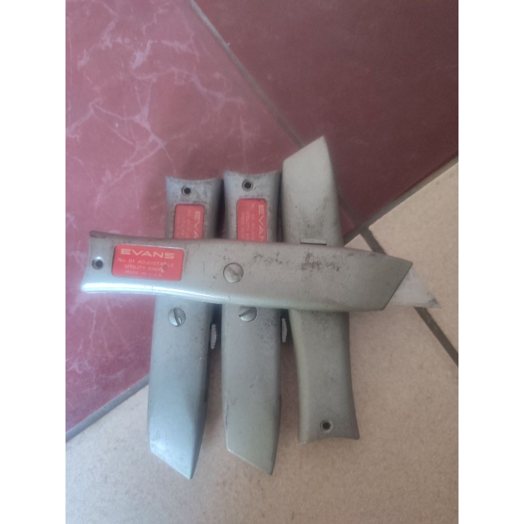 

Evans - Adjustable Utility Knife- Box Cutter No. 01