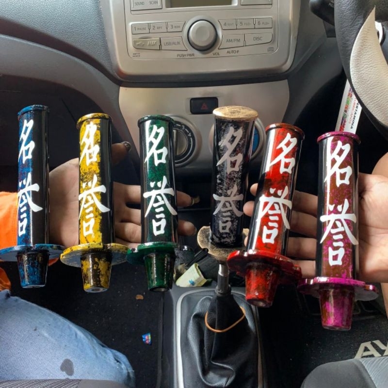 tongkat persneling/ shift knop/ variasi mobil motif samurai