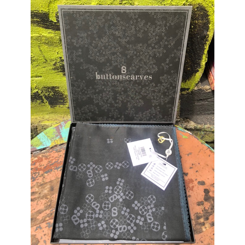 buttonscarves monogram/monogram scramble new