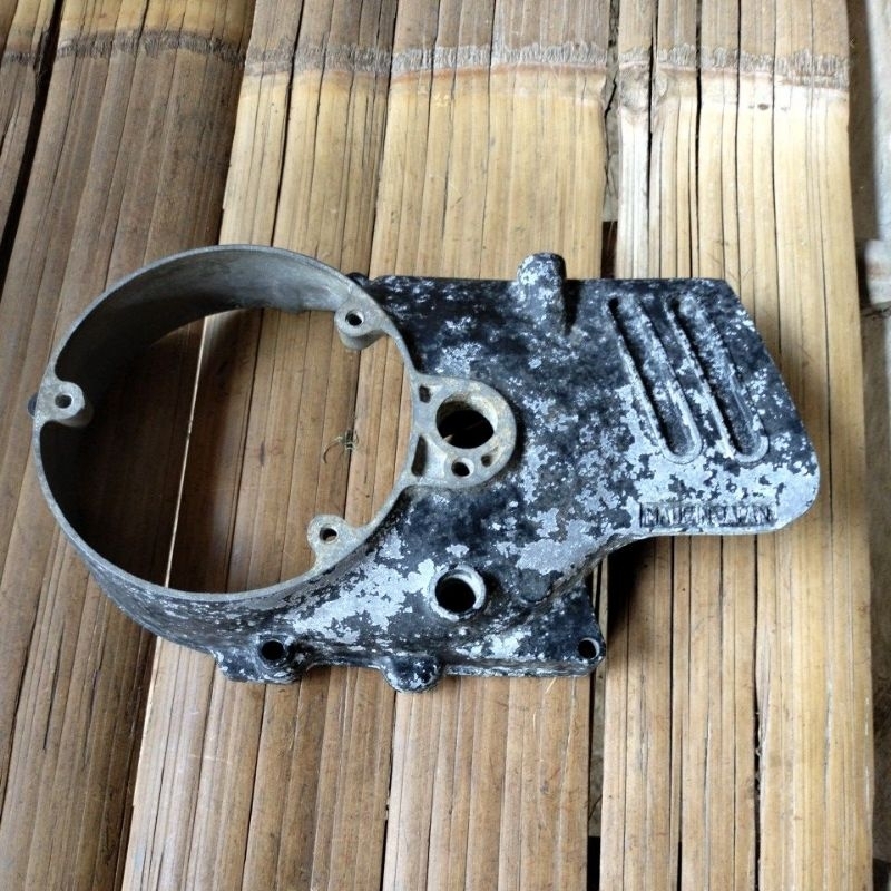 bak magnet Yamaha gt80 cover magnet Yamaha gt80 original nos