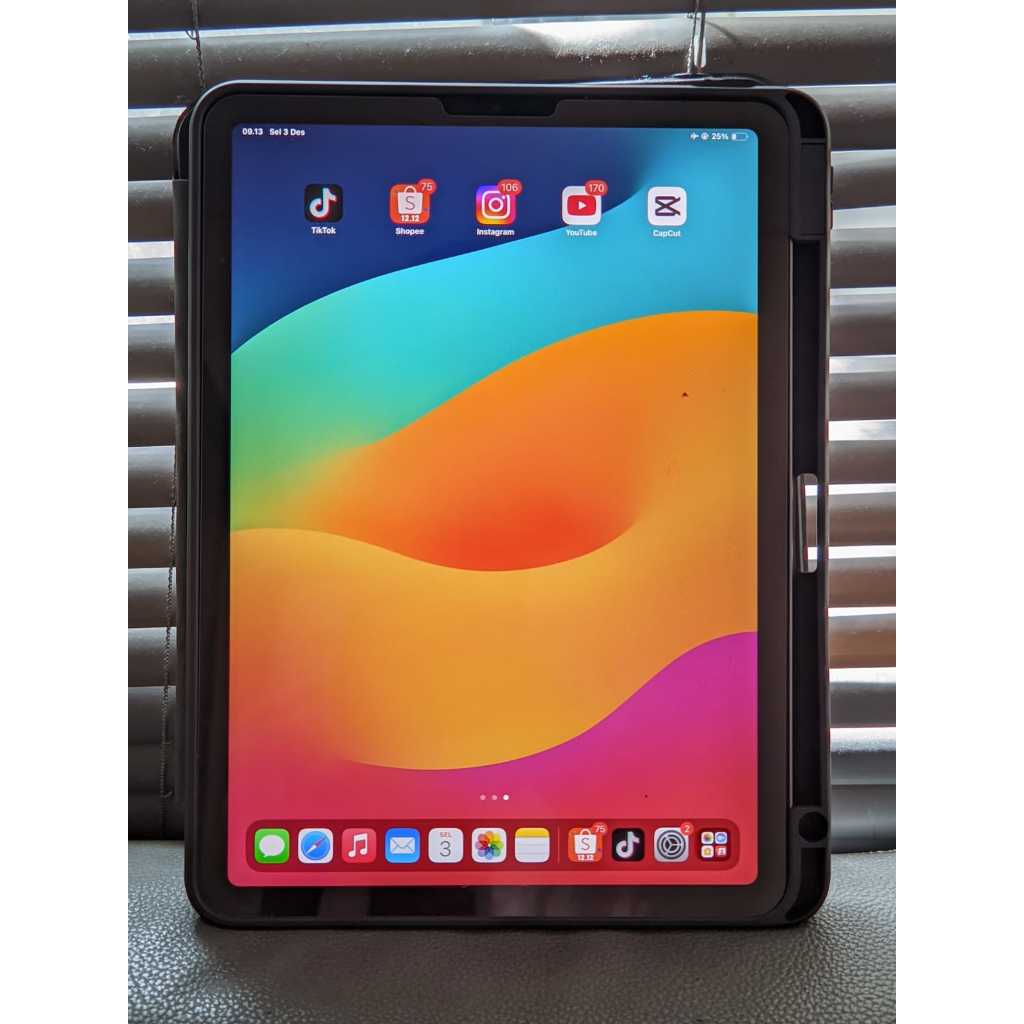 Preloved Apple Ipad Air 5/5th Gen 2022 10.9 CPO WIFI 64GB, Space Grey Original Warna Space Grey Pema