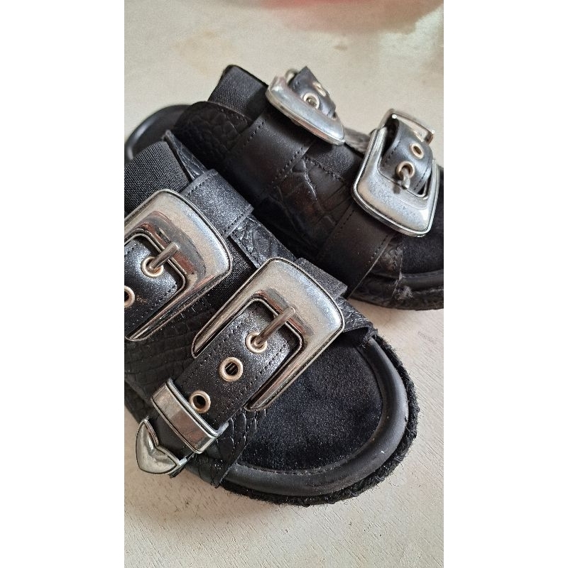 Tigah Home Bucky Croco Slider Black