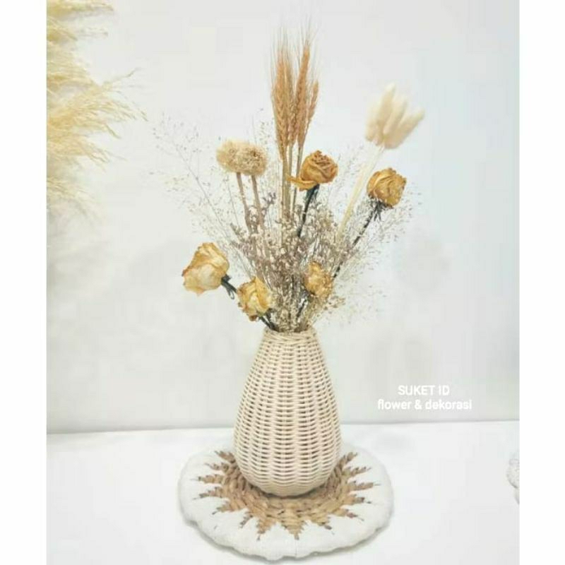 vas pot bunga estetik rotan klasik