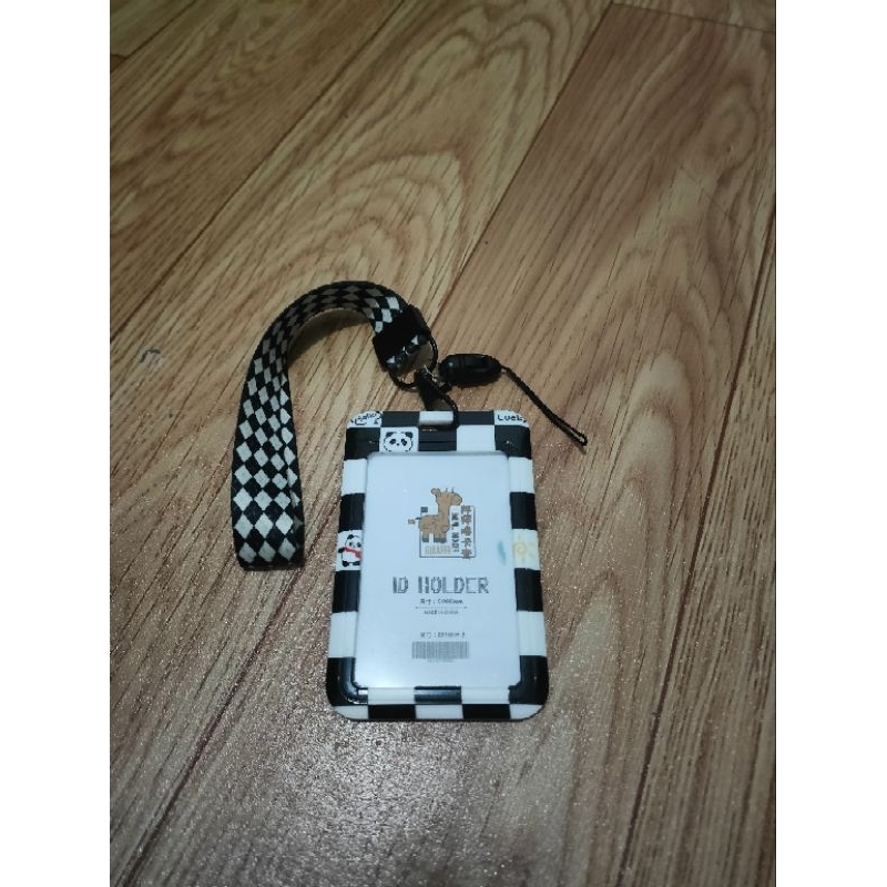 

ID Nametag Tali Pendek Hello Panda Kotak-Kotak