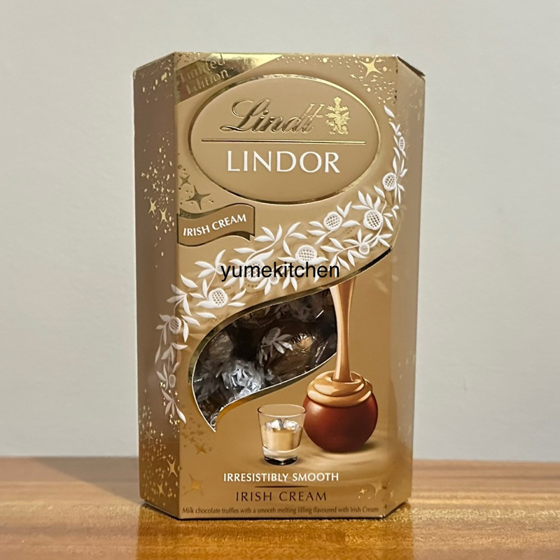 

Limited Edition Lindt Lindor Milk Chocolate Irish 200 g - Light Brown Chocolate Box Switzerland