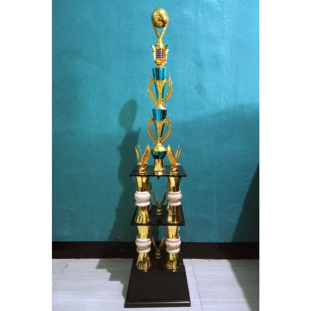 PIALA KAKI 8, PIALA PLASTIK, untuk figura atas ny bisa diganti