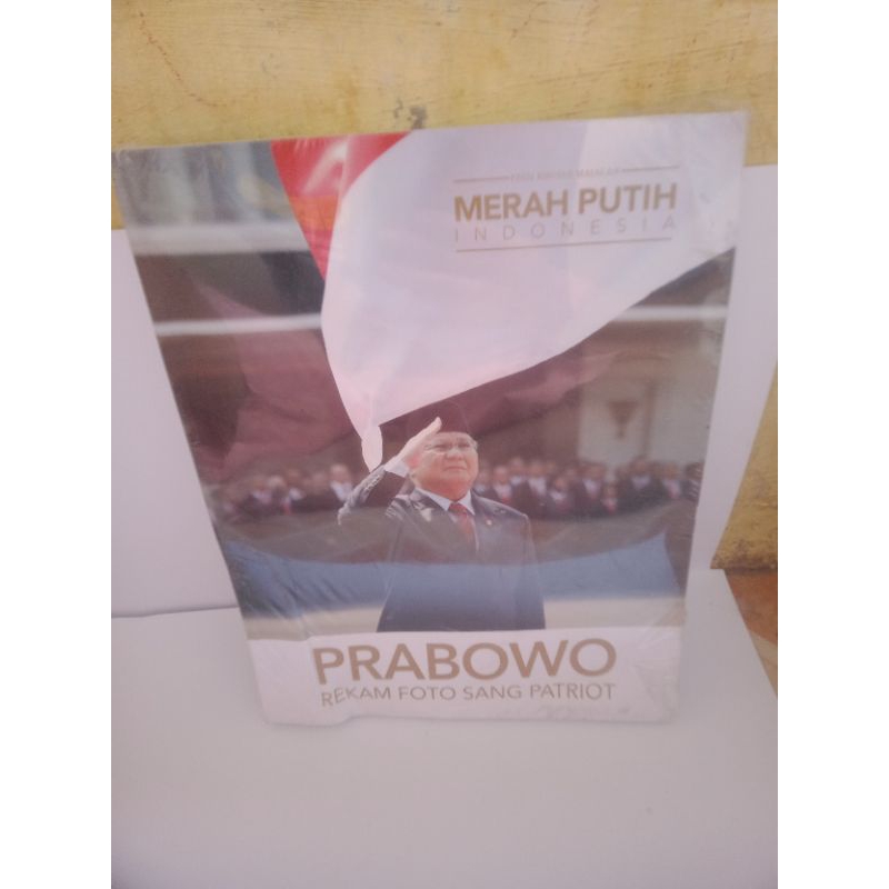 BUKU ASLI MERAH PUTIH INDONESIA PRABOWO REKAM FOTO SANG PATRIOT