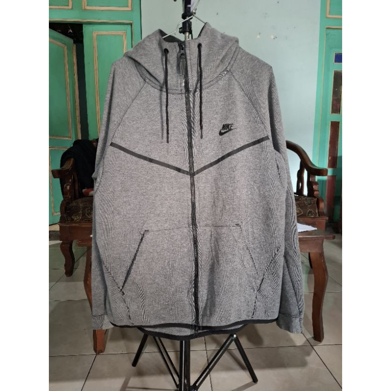 Nike Tech Fleece second