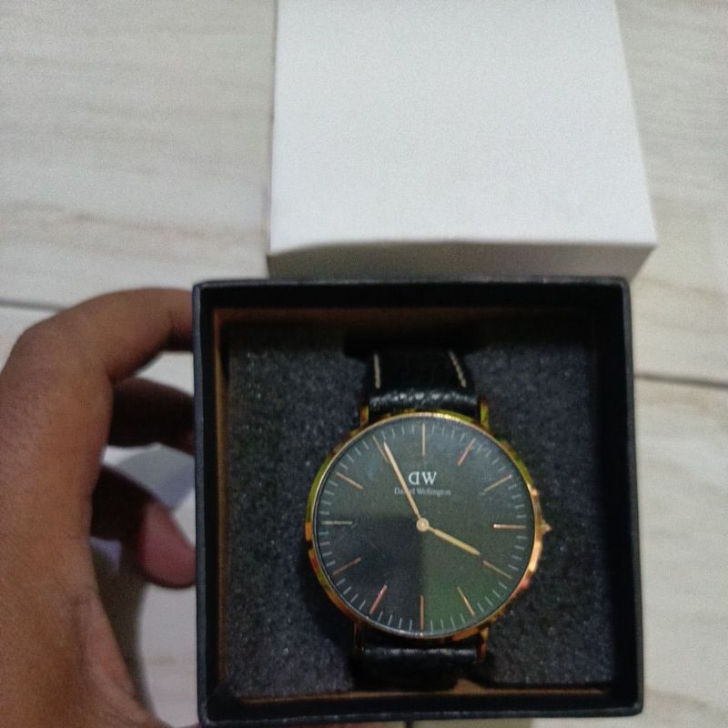 Jam tangan original DW Daniel Wellington 41mm preloved second bekas