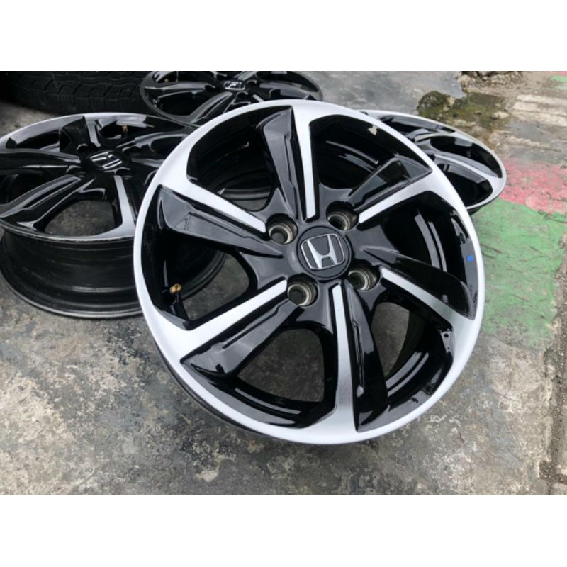 1set(4pcs) velg new brio satya R14 PCD 4/100 kondisi bekas masih mulus