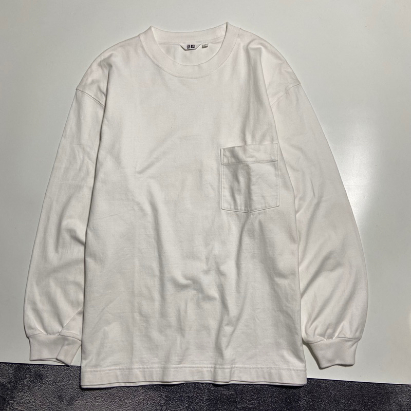 LONGSLEVE UNIQLO U POCKET PUTIH