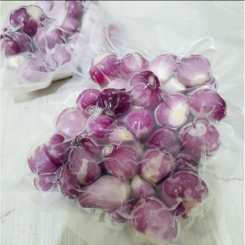 

Bawang merah kupas 200gr kemasan vacum