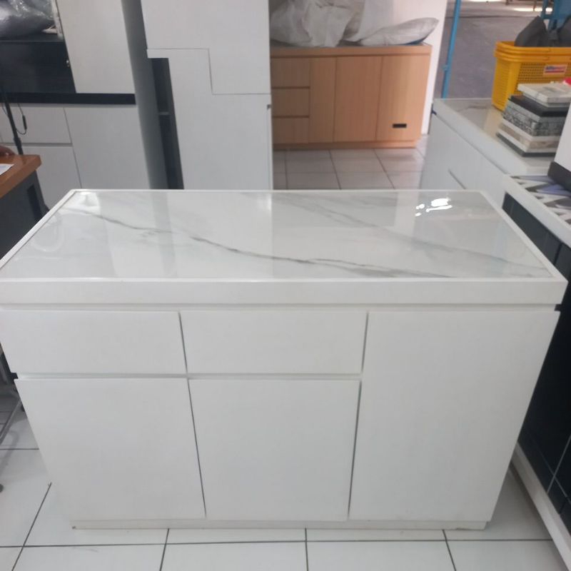 Meja dapur island