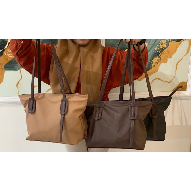 EllenaTotebagsTasWanitaKekinianMotifPolos