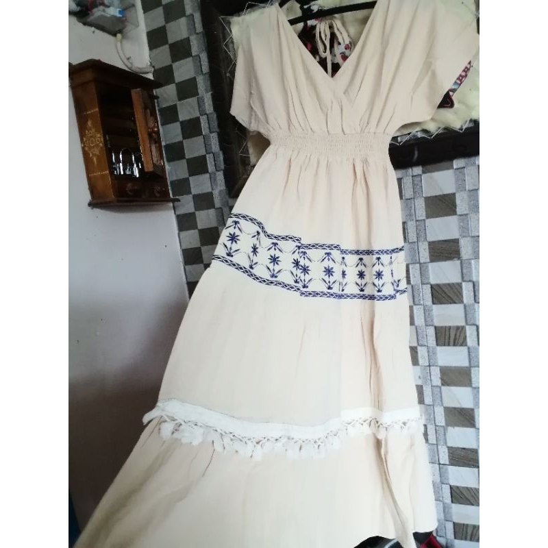 Long dress bordir cream pinggang semoke